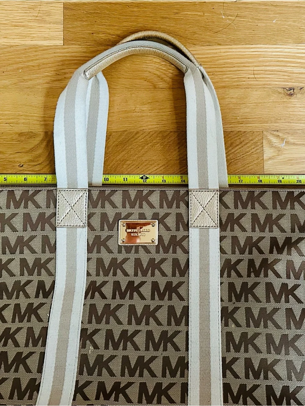 Michael Kors Brown/Tan Extra Large travel Tote w zipper